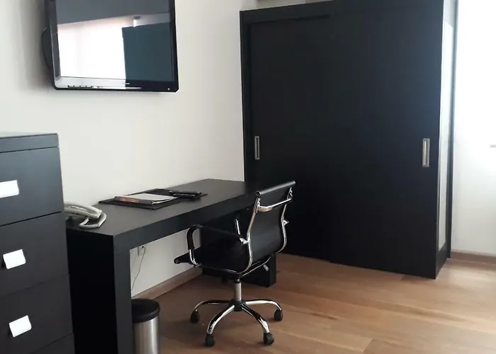 Capital Luxury Apartments & Offices Aparthotel 4*